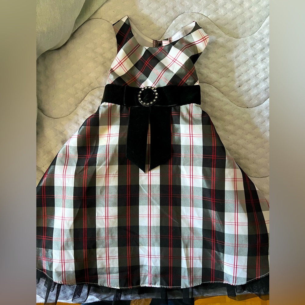 Girls Plaid Sleeveless Dress with Belt size 2